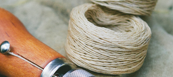 Load image into Gallery viewer, The Speedy Stitcher #140 30 Yards Coarse Waxed Thread
