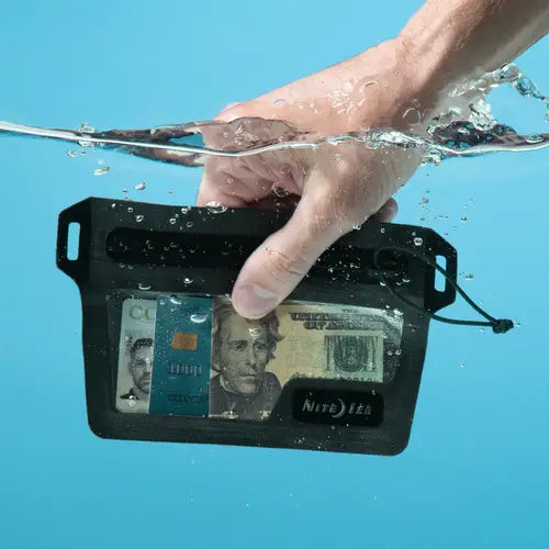 Load image into Gallery viewer, Nite Ize Runoff Waterproof Wallet
